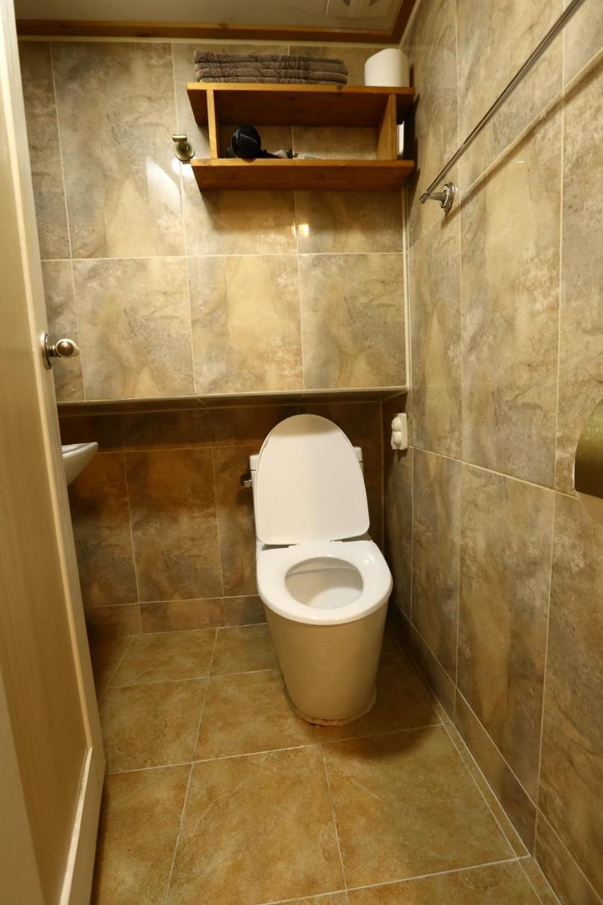 Yujung Guesthouse Чонджу Екстериор снимка