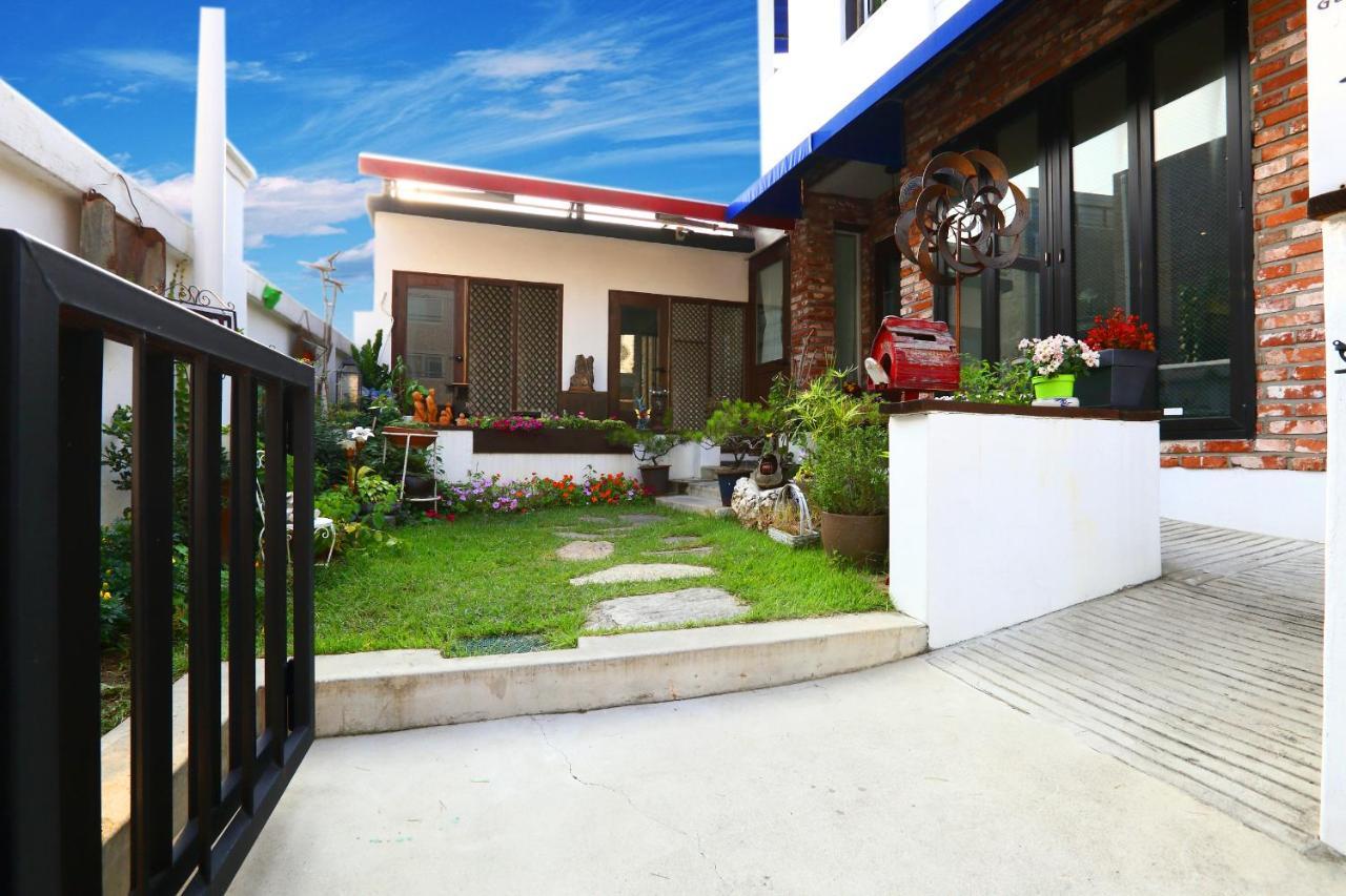 Yujung Guesthouse Чонджу Екстериор снимка